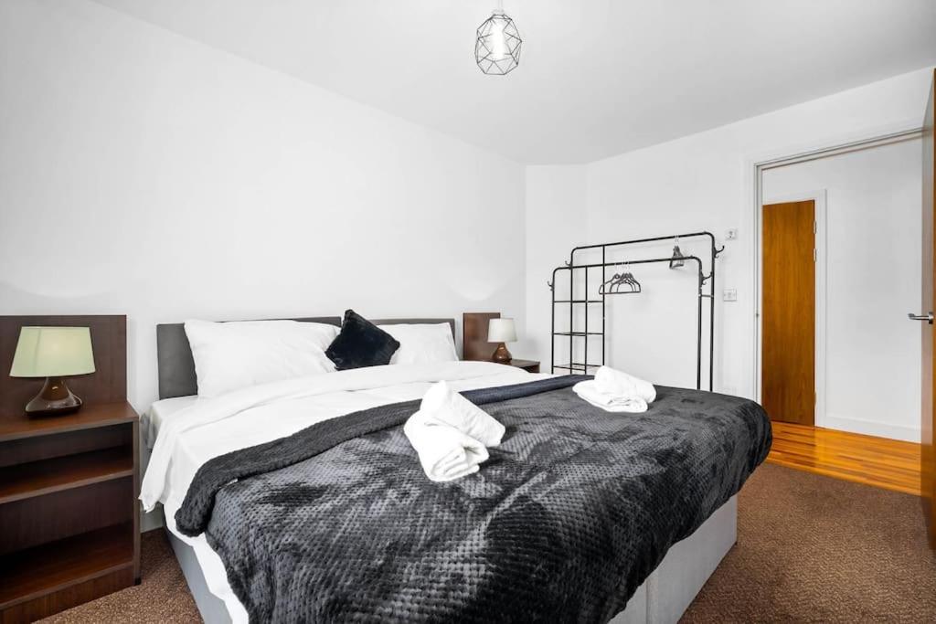 Spacious 2 Bed And Free Parking Birmingham
